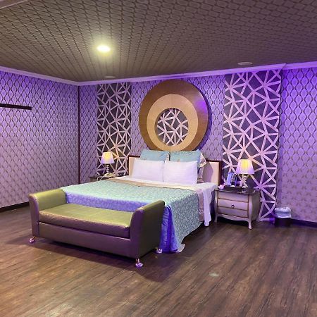 Huang Xing Motel Pingtung 외부 사진