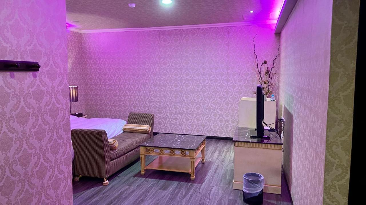 Huang Xing Motel Pingtung 외부 사진