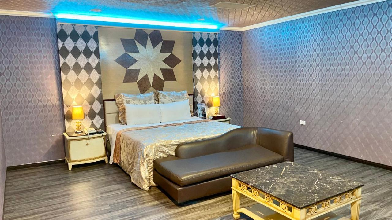 Huang Xing Motel Pingtung 외부 사진