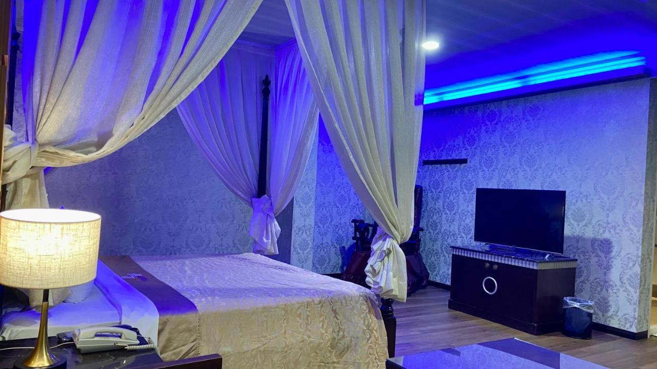 Huang Xing Motel Pingtung 외부 사진