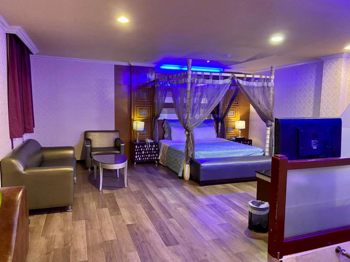 Huang Xing Motel Pingtung 외부 사진