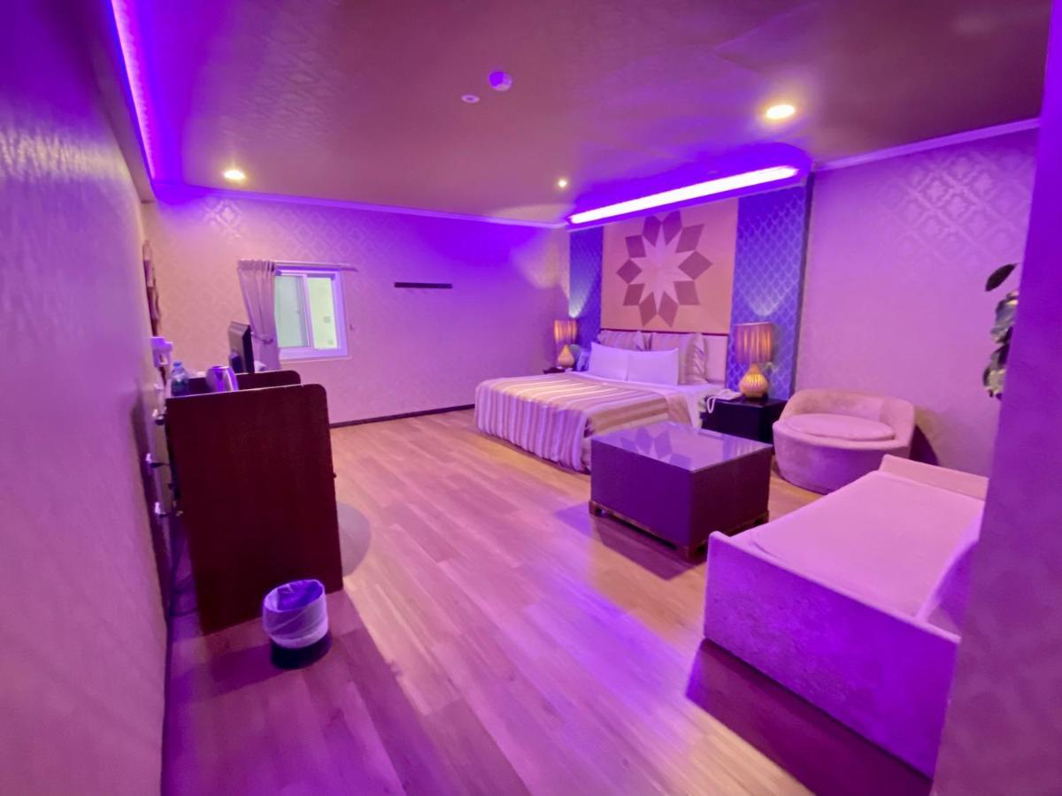 Huang Xing Motel Pingtung 외부 사진