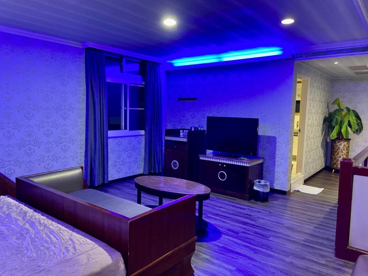 Huang Xing Motel Pingtung 외부 사진