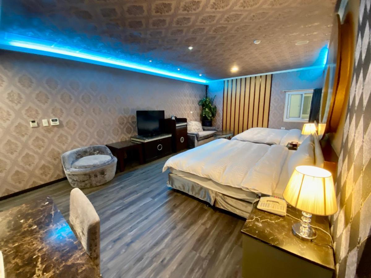 Huang Xing Motel Pingtung 외부 사진