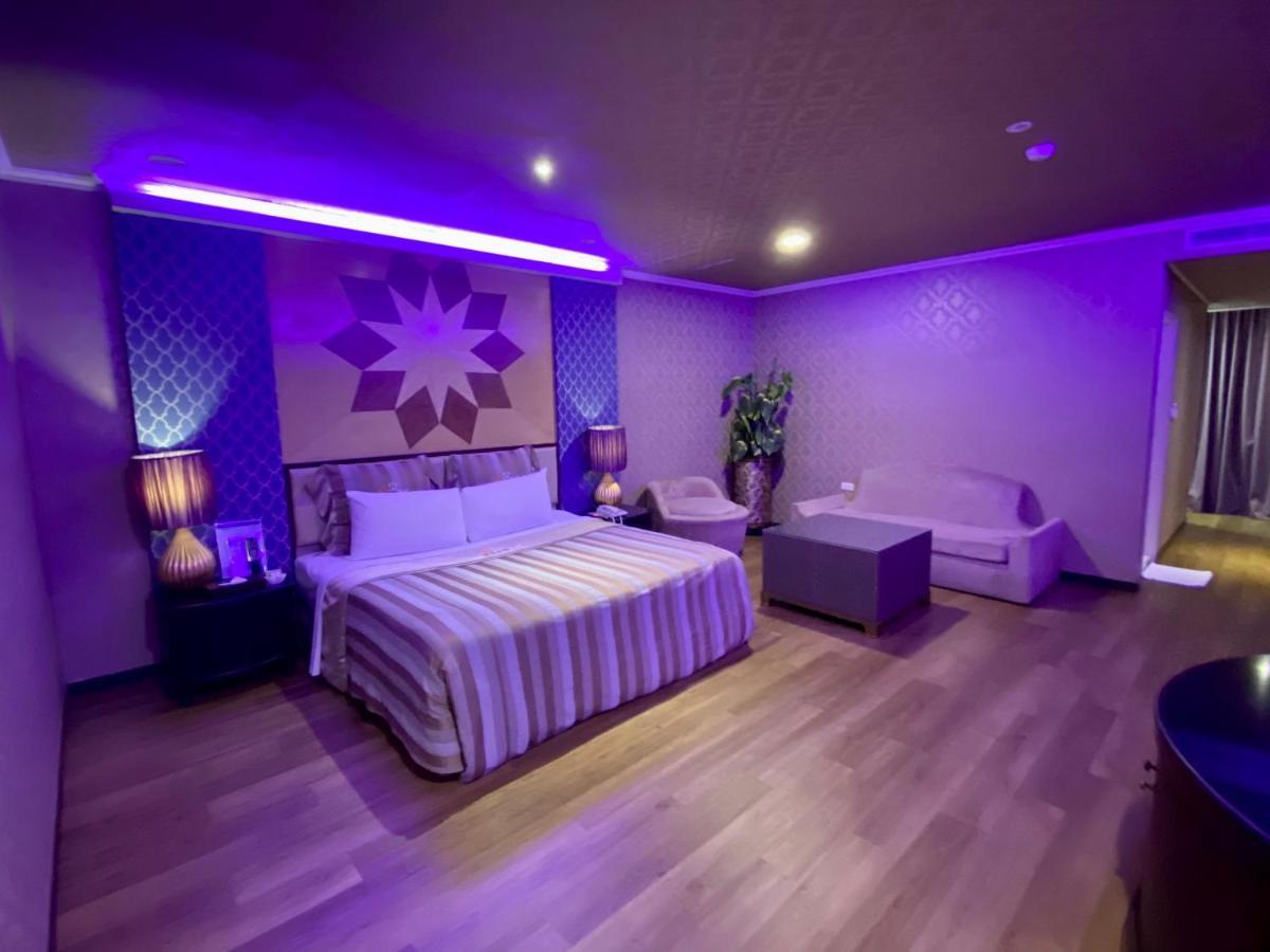 Huang Xing Motel Pingtung 외부 사진