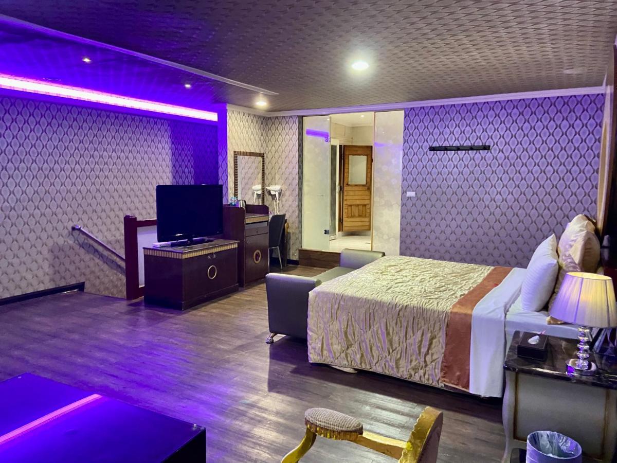Huang Xing Motel Pingtung 외부 사진