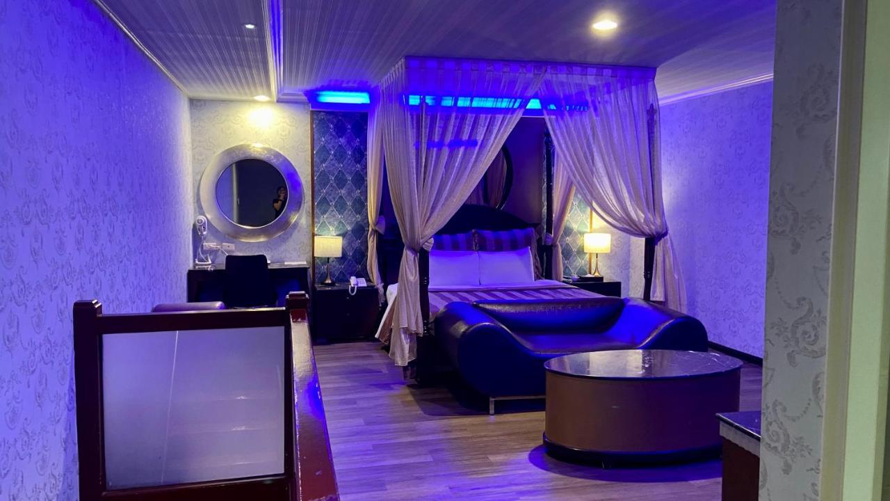 Huang Xing Motel Pingtung 외부 사진