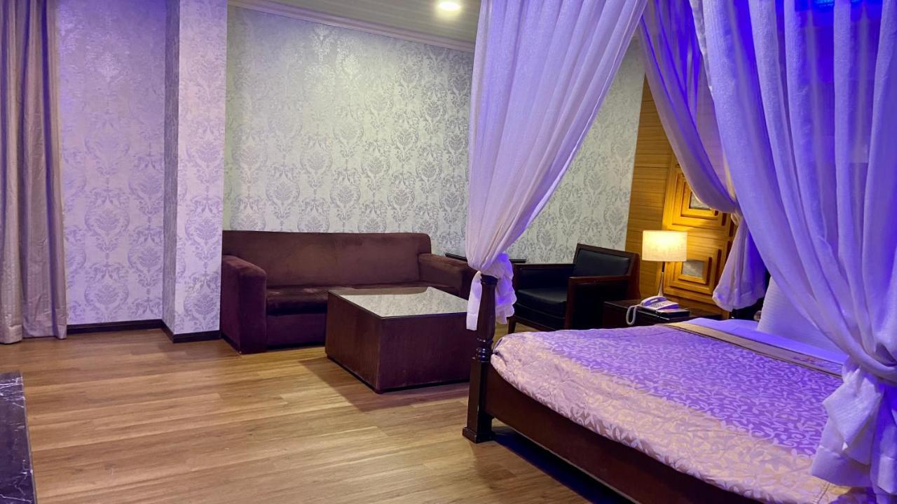 Huang Xing Motel Pingtung 외부 사진