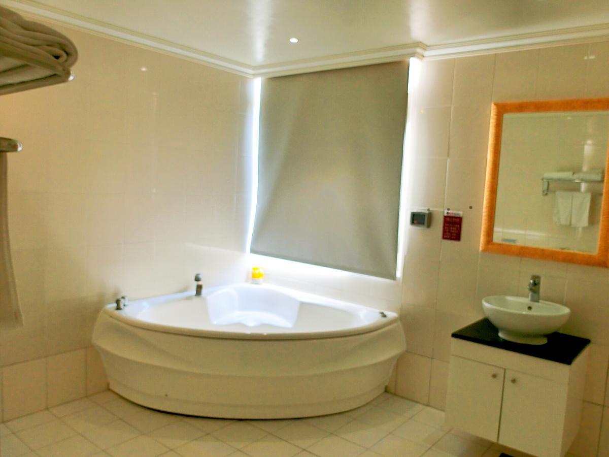 Huang Xing Motel Pingtung 외부 사진