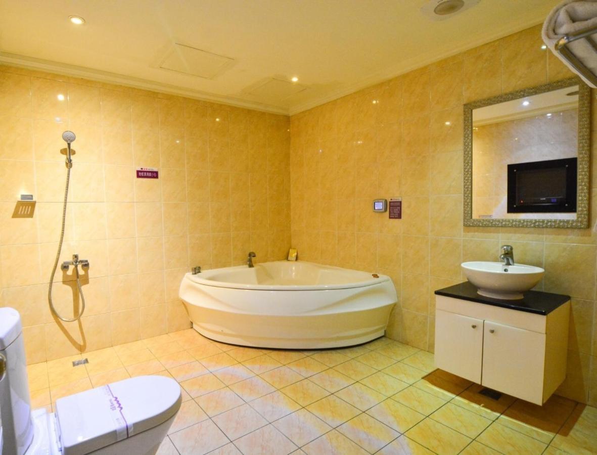 Huang Xing Motel Pingtung 외부 사진